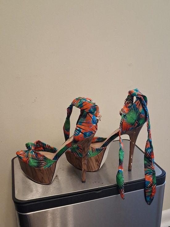 Shoes - Women’s Orange & Green Tropical Print High Heel Platform Sandals